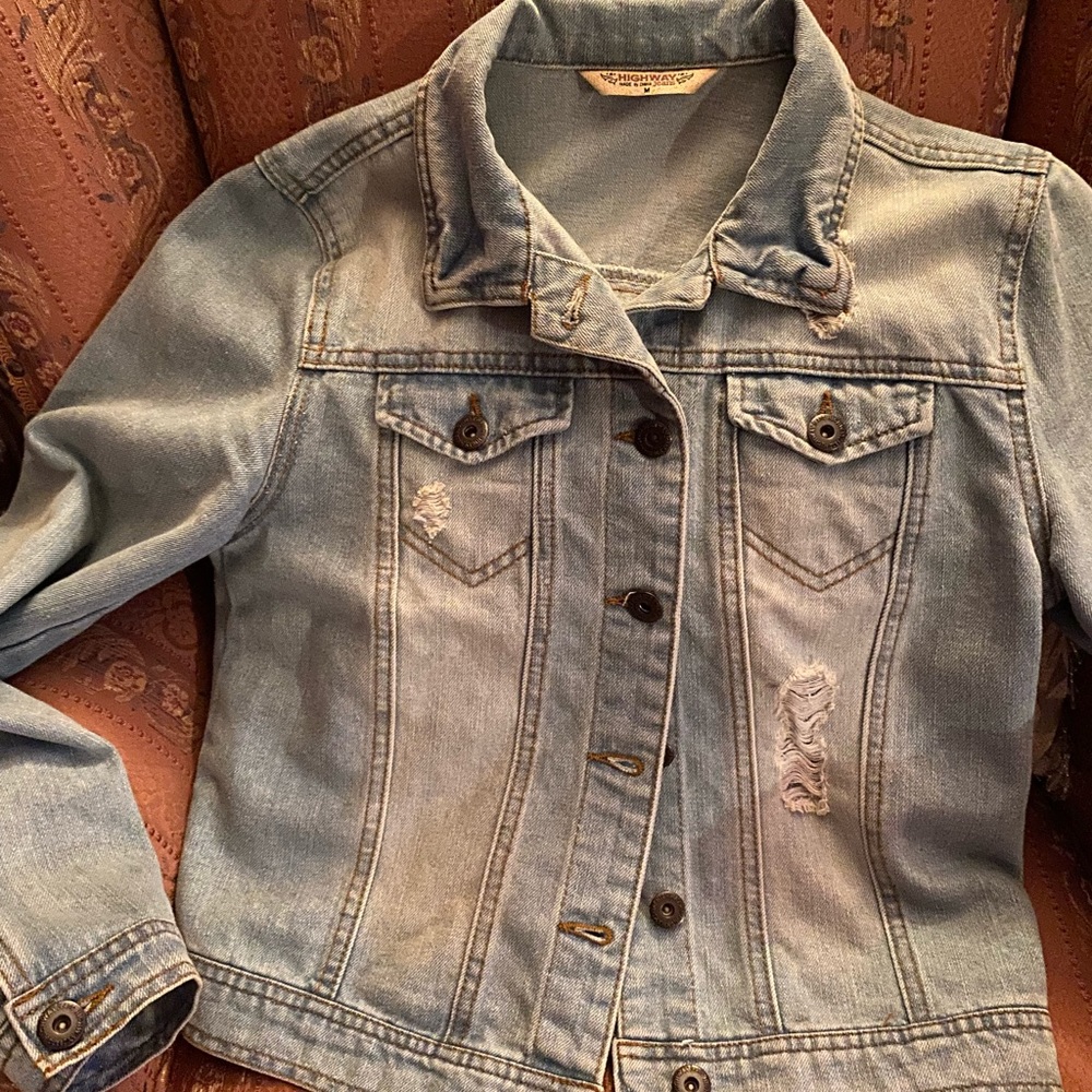 Jean jacket - Picture 2 of 8